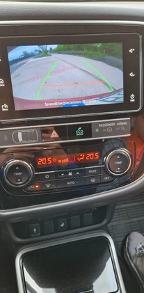 Mitsubishi Outlander cena 73900 przebieg: 189994, rok produkcji 2019 z Ciechanów małe 379